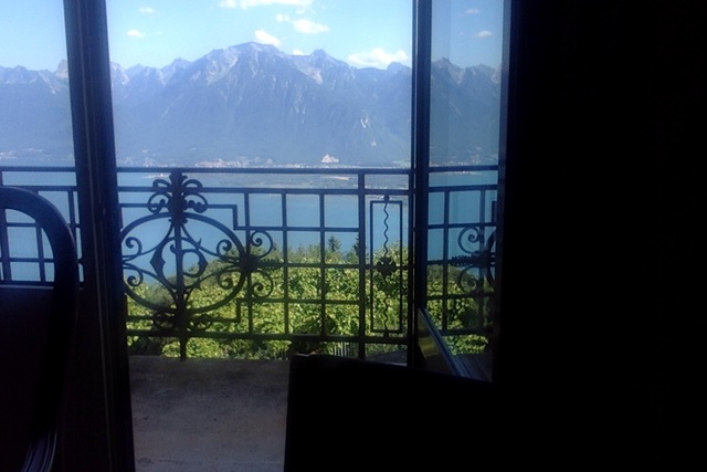 d9c800fc-3a21-402e-b66d-32276f109b1a-mediumoriginalaspectdouble